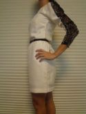 HM1206.2 Vestido Reto OffWhite, Mangas Renda e Metais TAM P